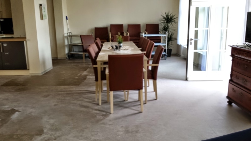 Treppenhausreinigung und Kristallisation